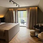Het Uilenbos Отель 3*